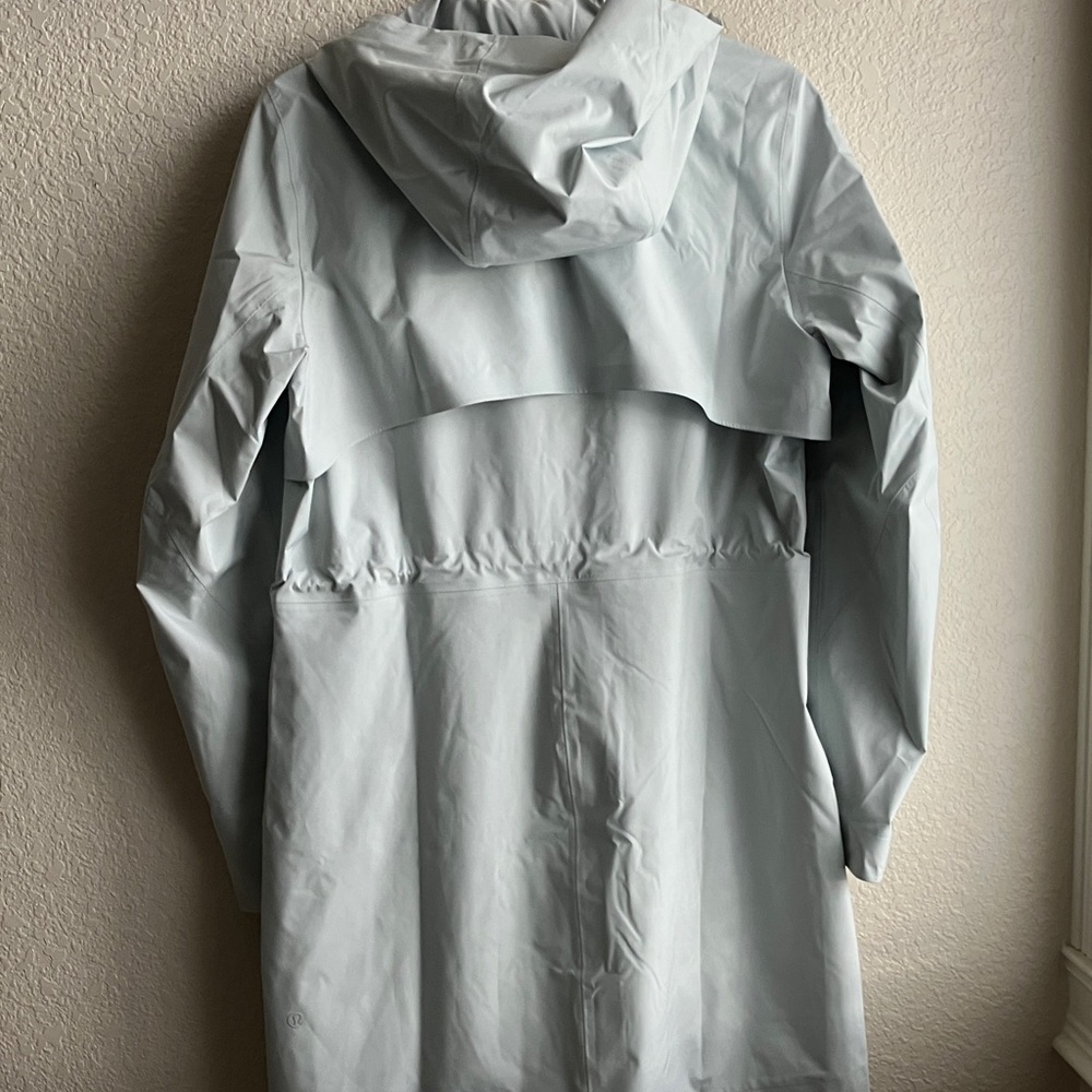 Lululemon Rain Rebel Jacket (Size 8) NWT - Picture 9 of 15